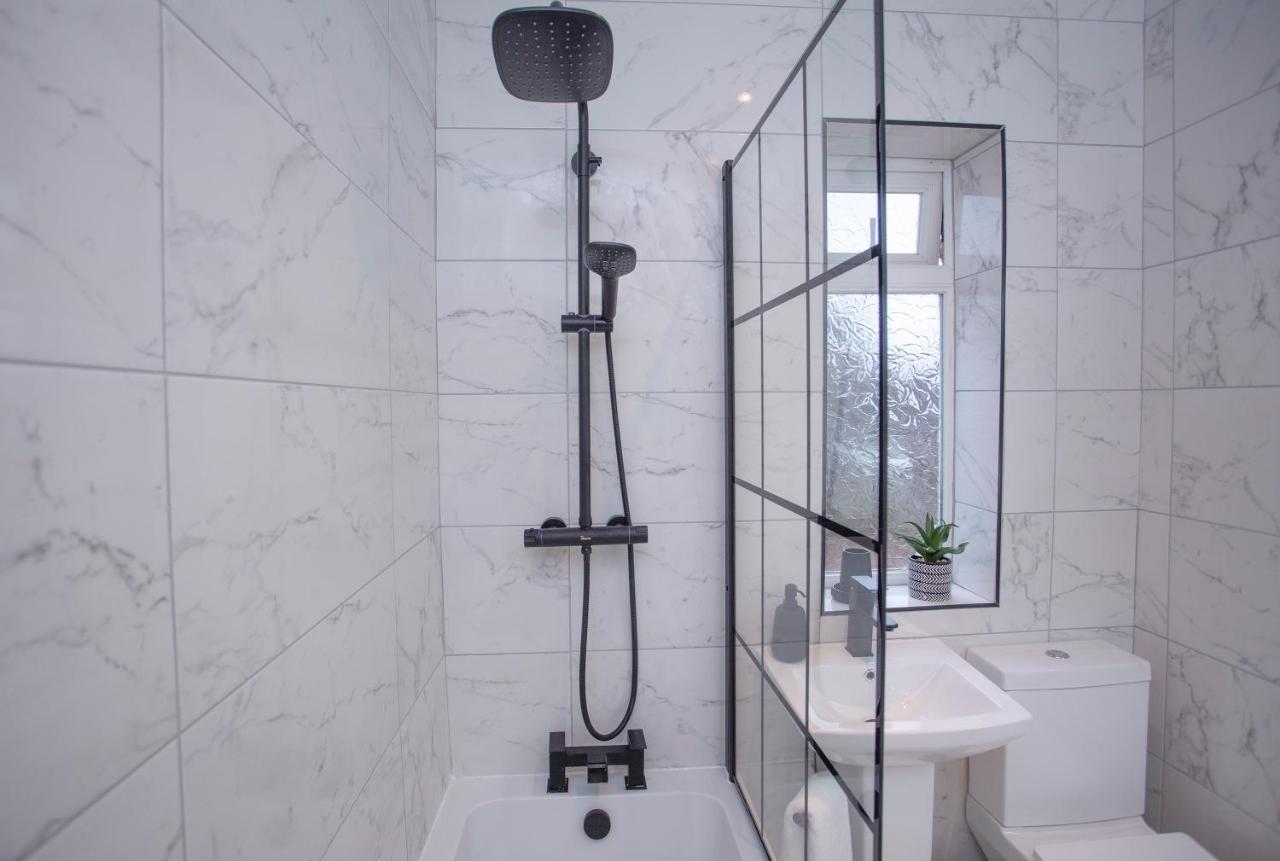 The Belfast Boutique Central Cozy Sleeps7 (Adults Only) Kültér fotó